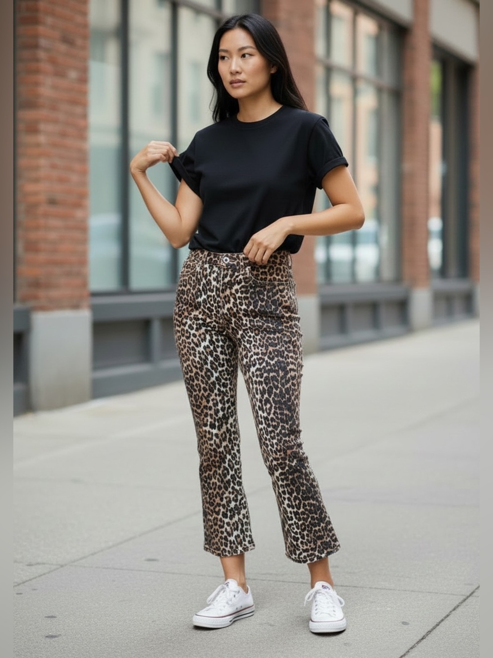 Ganni Betzy Cropped Jeans in Leopard Print
Size 28
Worn once